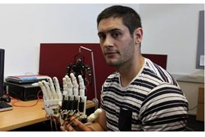 Student Designs 3D-Printed Brain-Controlled Hand